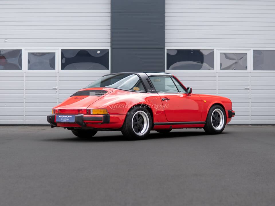 Bild 2/31 von Porsche 911 Carrera 3.2 (1988)