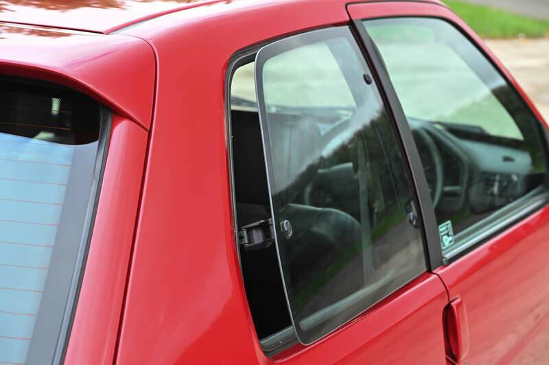 Image 45/50 of Peugeot 106 1.6 GTI 16V (1998)