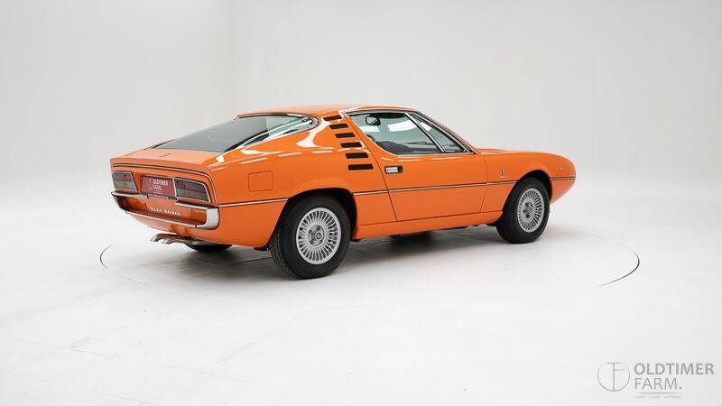 Image 2/15 of Alfa Romeo Montreal (1971)