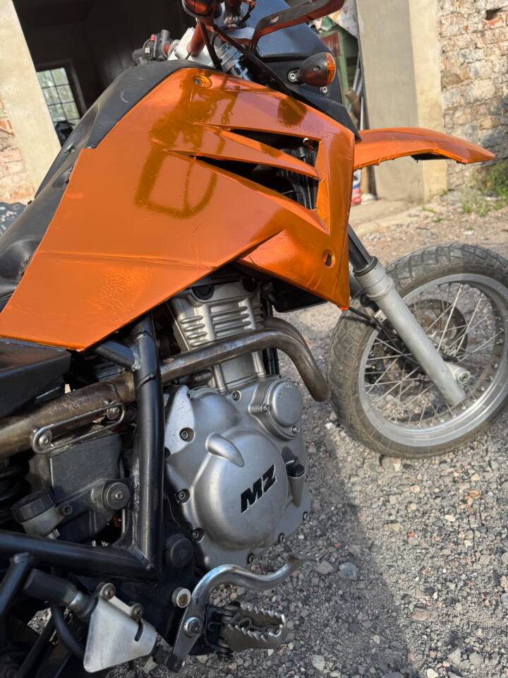 Immagine 1/6 di MZ RT 125 (2004)