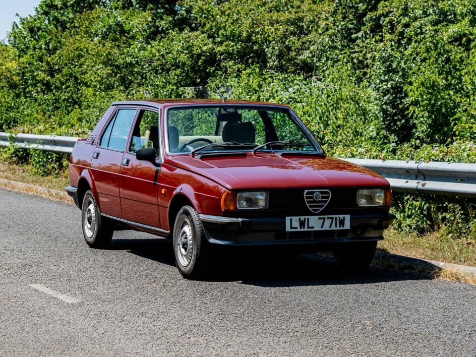 Imagen 22/50 de Alfa Romeo Giulietta 1.6 (1981)