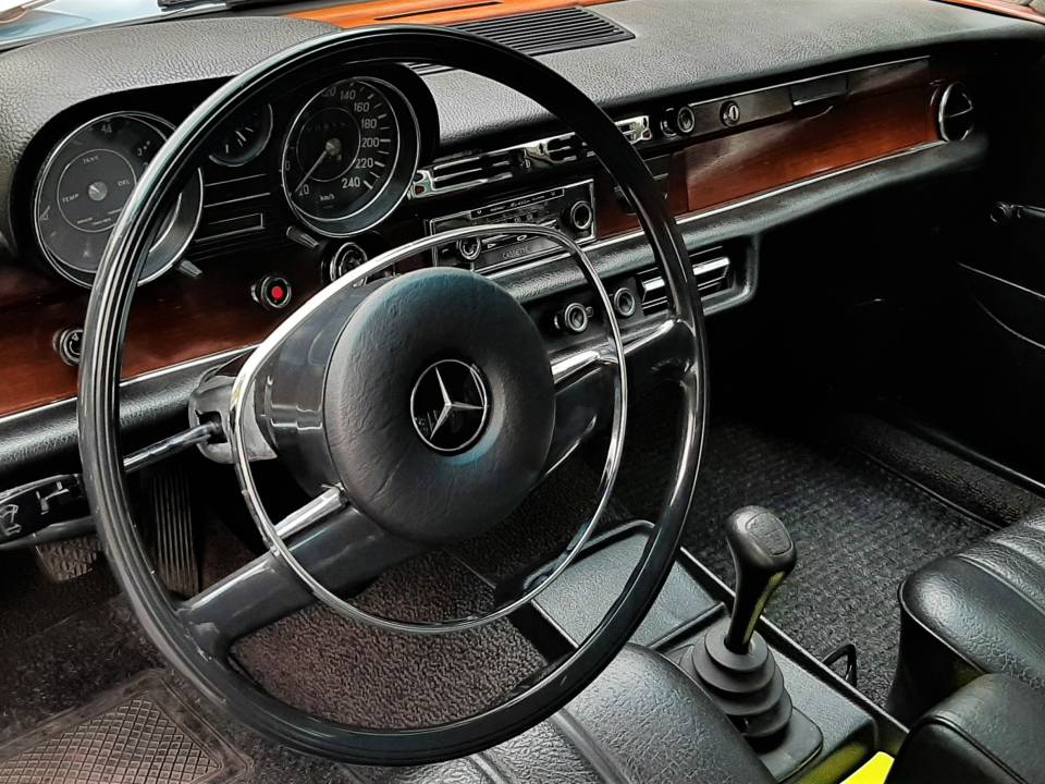 Bild 8/20 von Mercedes-Benz 280 SEL 3,5 (1971)