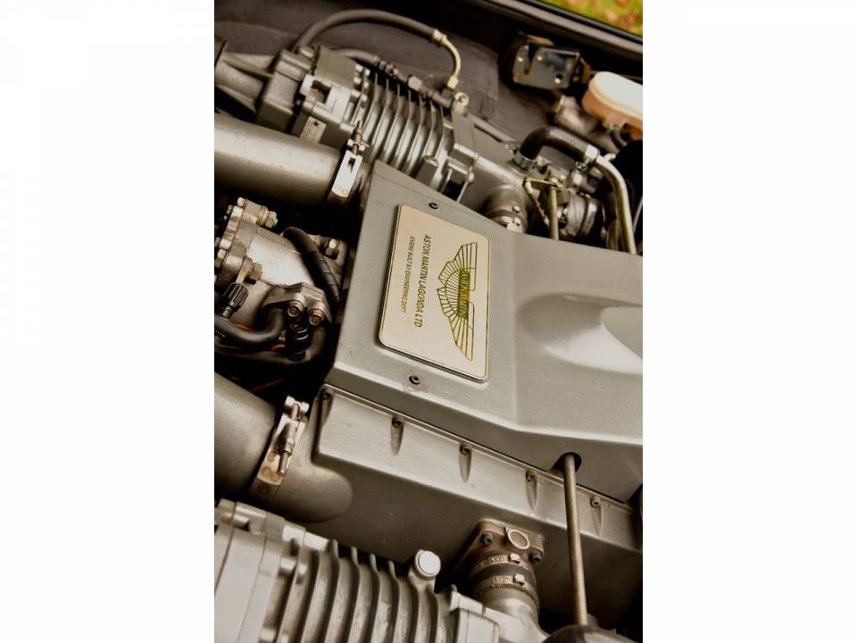 Bild 16/30 von Aston Martin V8 Vantage V550 (1994)