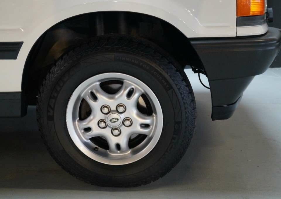 Bild 11/50 von Land Rover Range Rover 4.0 SE (1997)