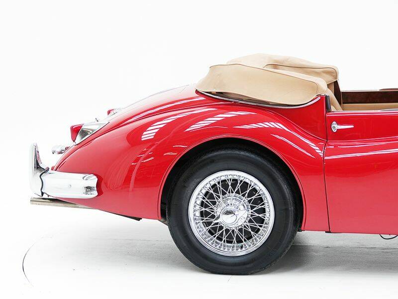 Imagen 15/15 de Jaguar XK 140 DHC (1957)
