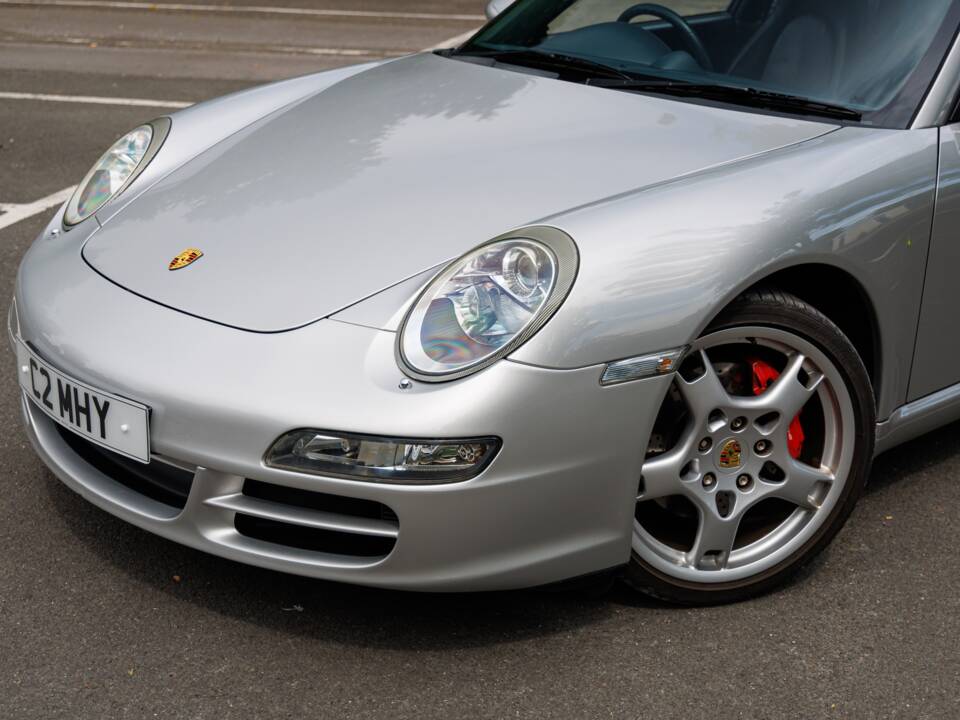 Bild 30/50 von Porsche 911 Carrera (2004)