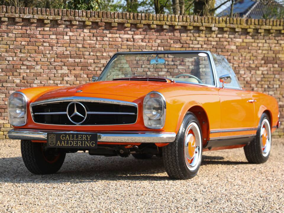Image 12/50 of Mercedes-Benz 230 SL (1964)
