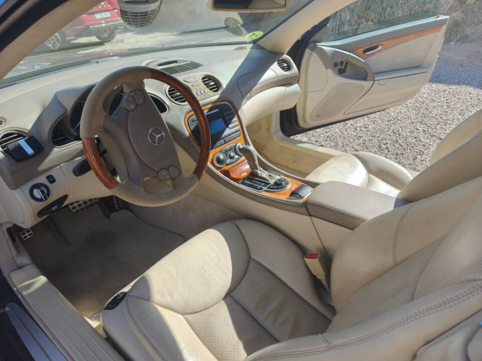 Immagine 9/11 di Mercedes-Benz SL 500 (2002)
