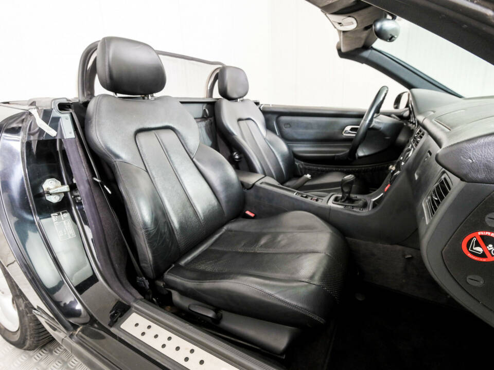Image 20/50 of Mercedes-Benz SLK 200 Kompressor (2001)