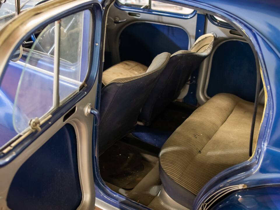 Bild 11/23 von Renault 4 CV (1960)