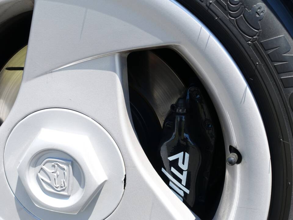 Image 10/35 of Dodge Viper RT/10 (1994)
