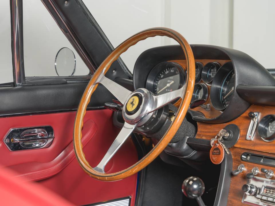Bild 4/49 von Ferrari 365 GT 2+2 (1968)