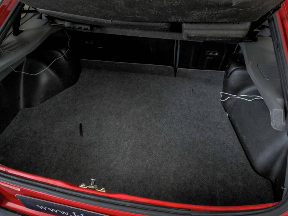 Afbeelding 43/50 van Ford Sierra 2.0 S (1987)