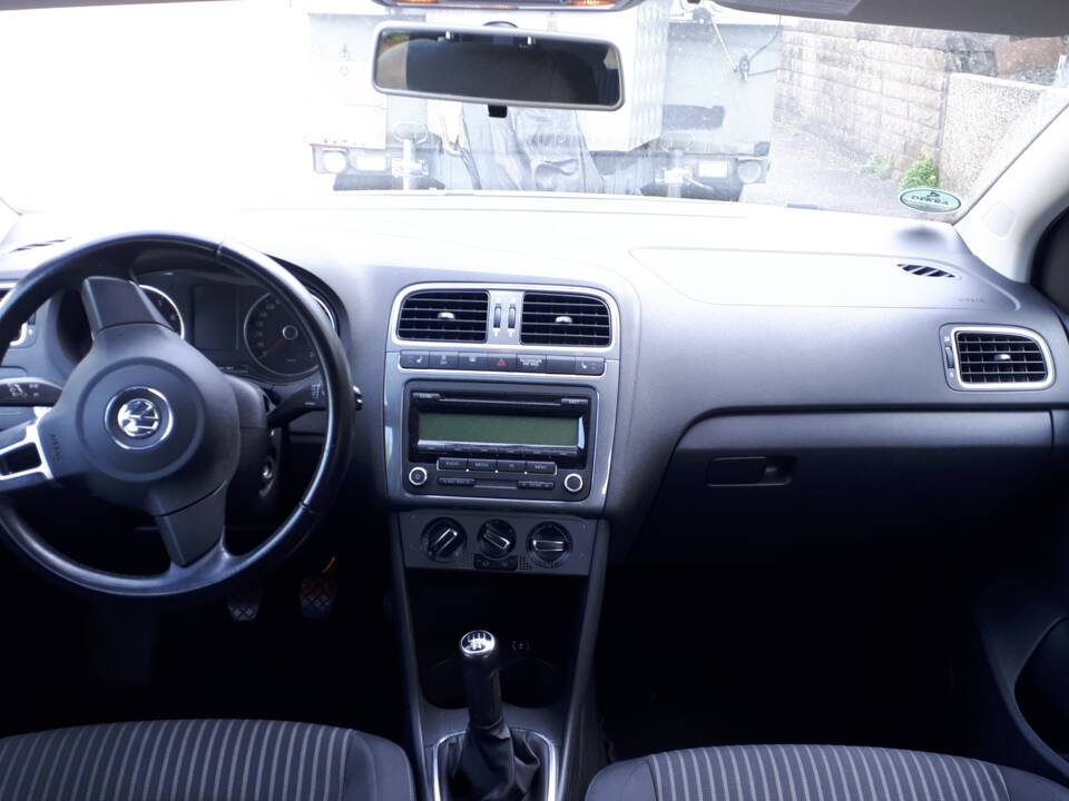 Immagine 4/12 di Volkswagen Polo IV 1.4 (2009)