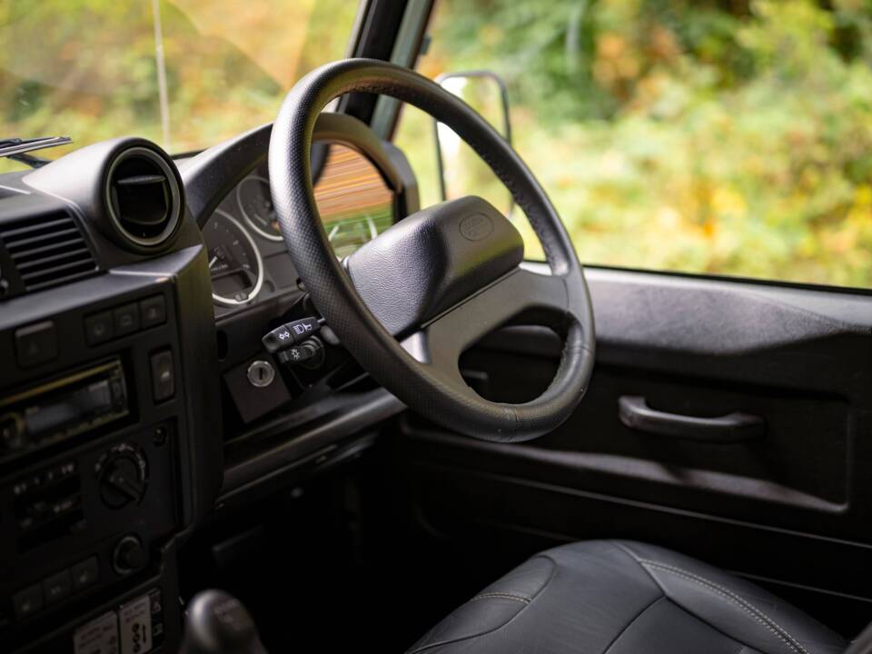 Image 5/8 of Land Rover Defender (2016)