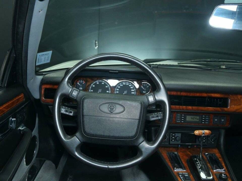 Imagen 18/50 de Jaguar XJS 5.3 V12 (1992)