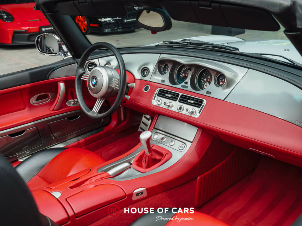Image 19/25 of BMW Z8 (2000)