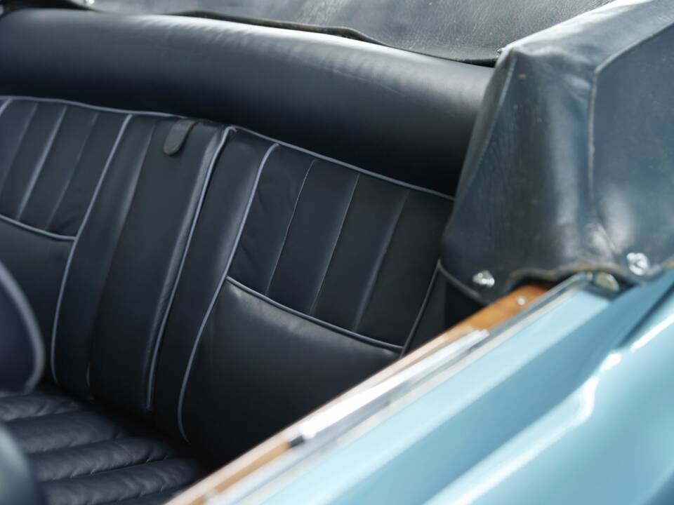 Image 26/48 of Rolls-Royce Corniche I (1980)