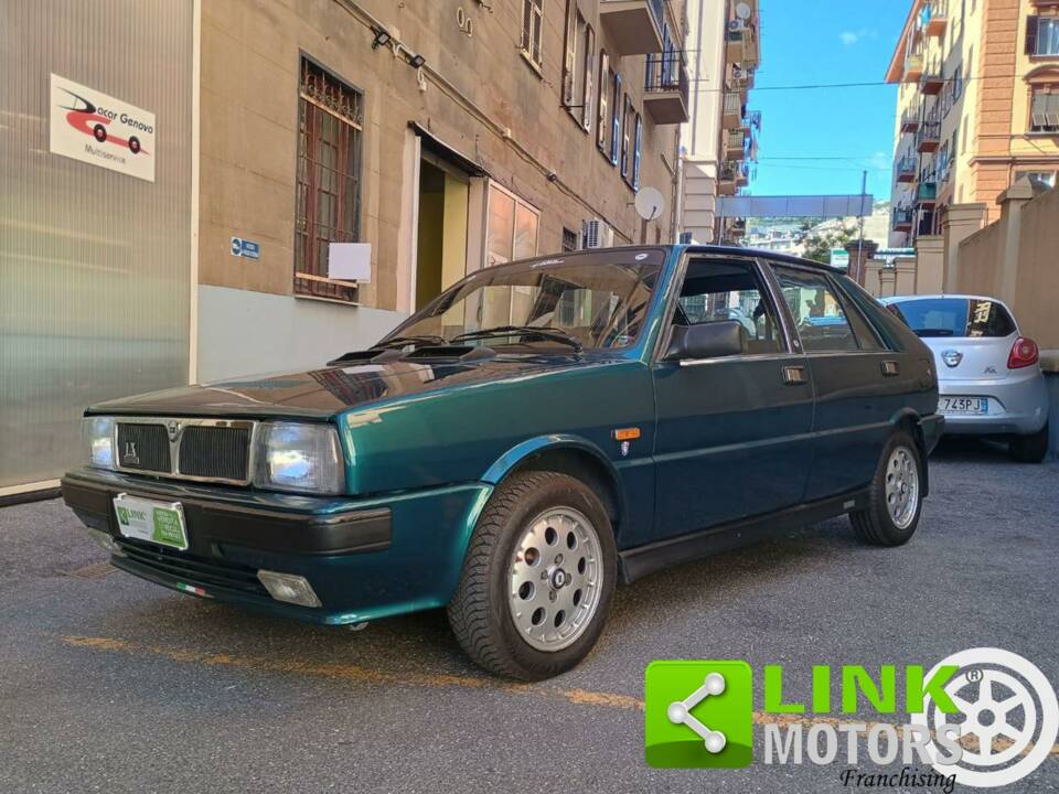 Image 1/10 of Lancia Delta (1988)