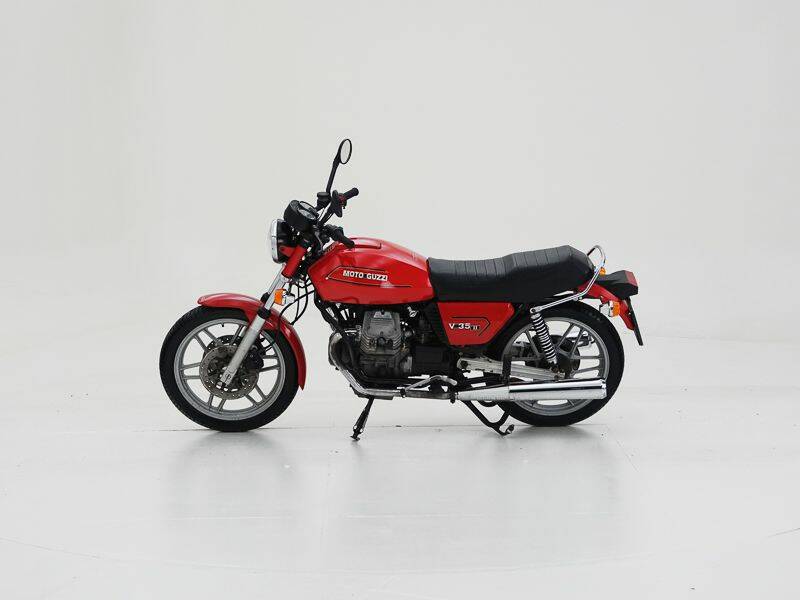 Afbeelding 8/15 van Moto Guzzi DUMMY (1981)