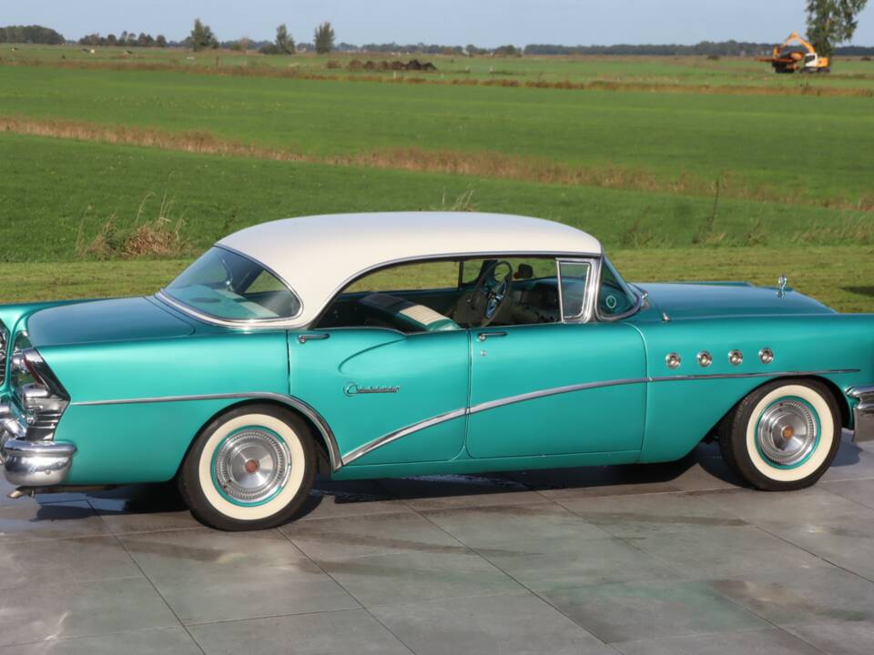Image 23/50 of Buick 60 Century Riviera (1955)