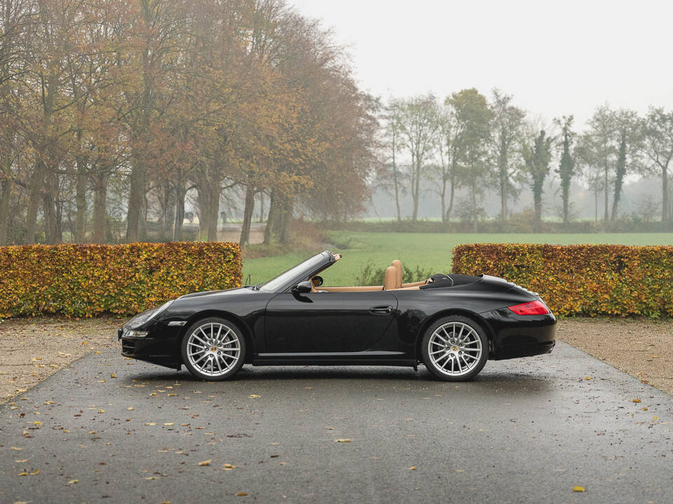 Image 13/96 de Porsche 911 Carrera 4 (2006)