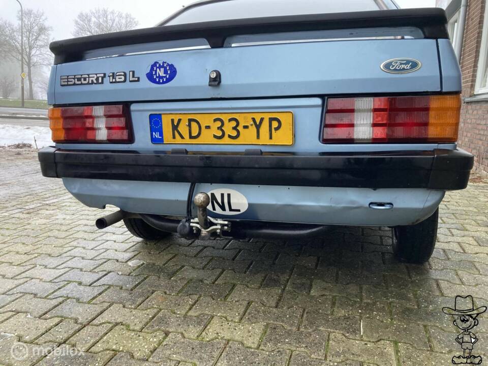 Bild 23/42 von Ford Escort 1.6 (1983)