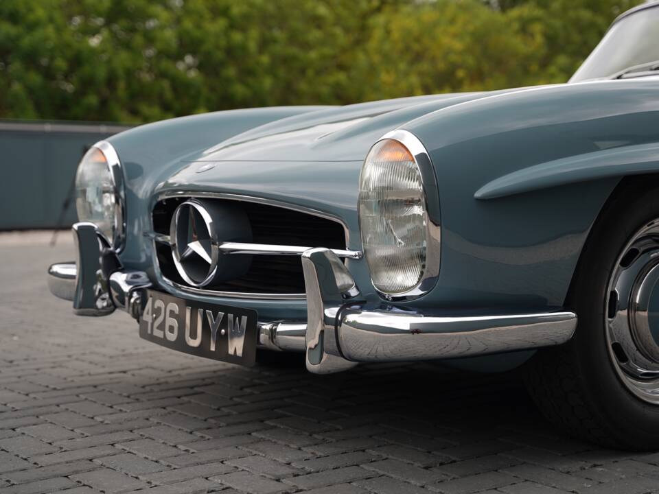 Image 20/43 of Mercedes-Benz 300 SL Roadster (1960)