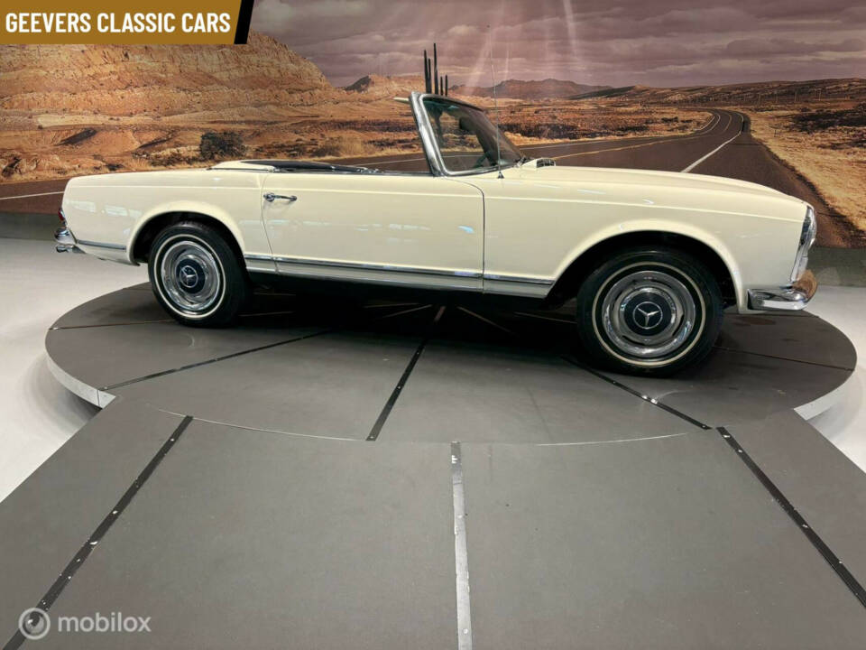 Immagine 6/50 di Mercedes-Benz 230 SL (1965)