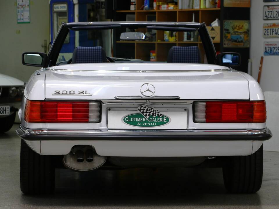 Afbeelding 14/14 van Mercedes-Benz 300 SL (1987)