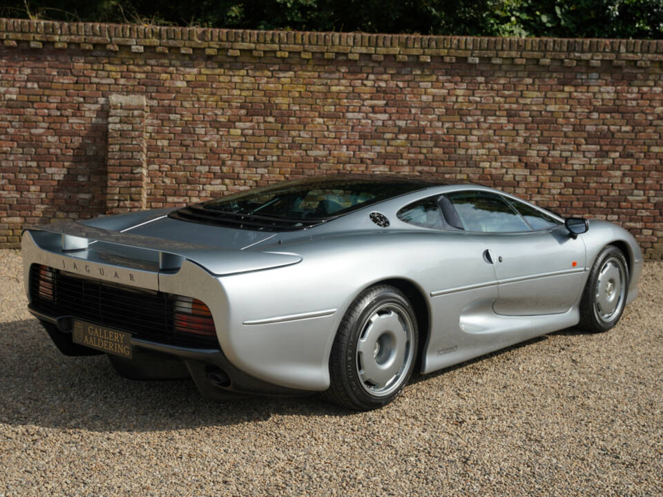 Bild 29/50 von Jaguar XJ 220 (1994)