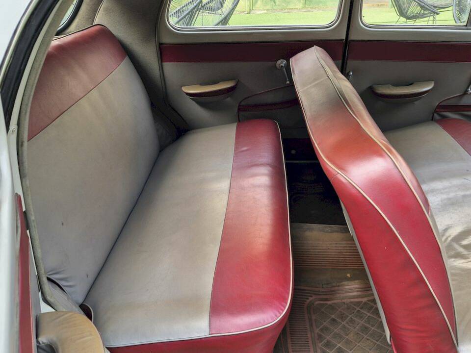 Image 28/53 of Lancia Appia C10 (1957)