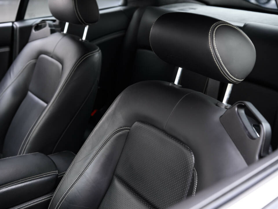 Image 23/37 of Jaguar XKR (2008)