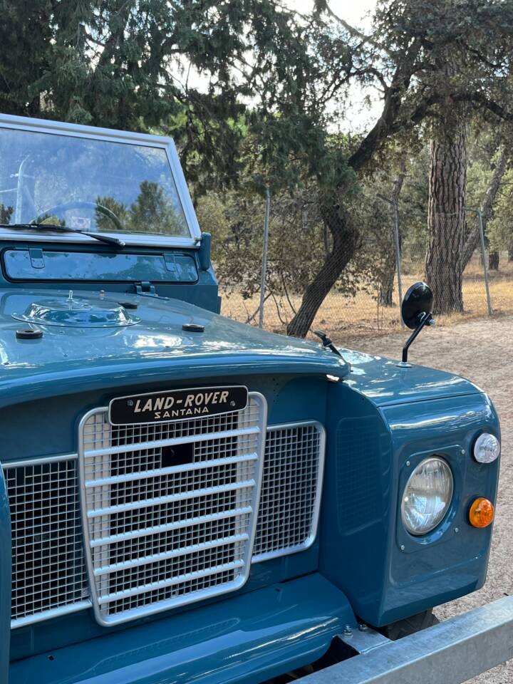 Bild 19/51 von Land Rover 88 (1976)