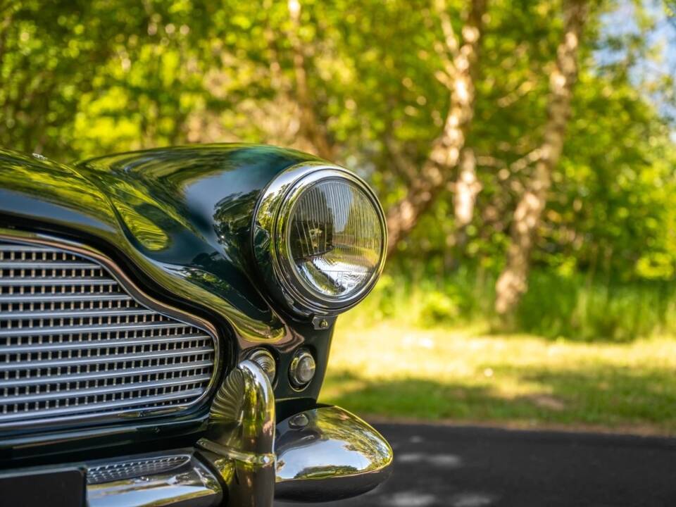 Afbeelding 11/76 van Aston Martin DB 4 (1961)