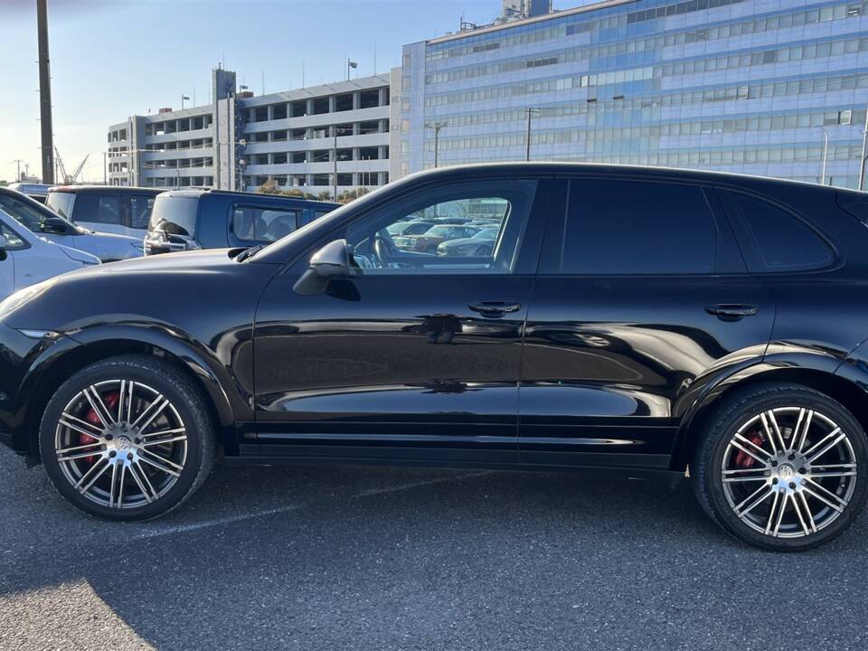 Image 7/46 de Porsche Cayenne Turbo (2011)