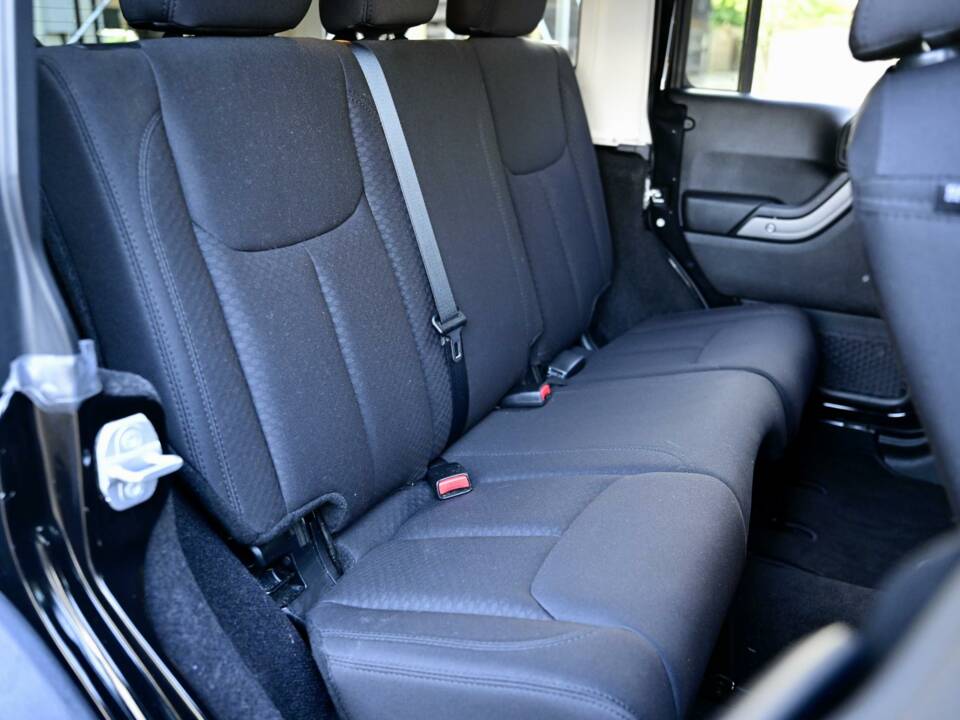 Image 43/50 of Jeep Wrangler 3.6 V6 (2014)