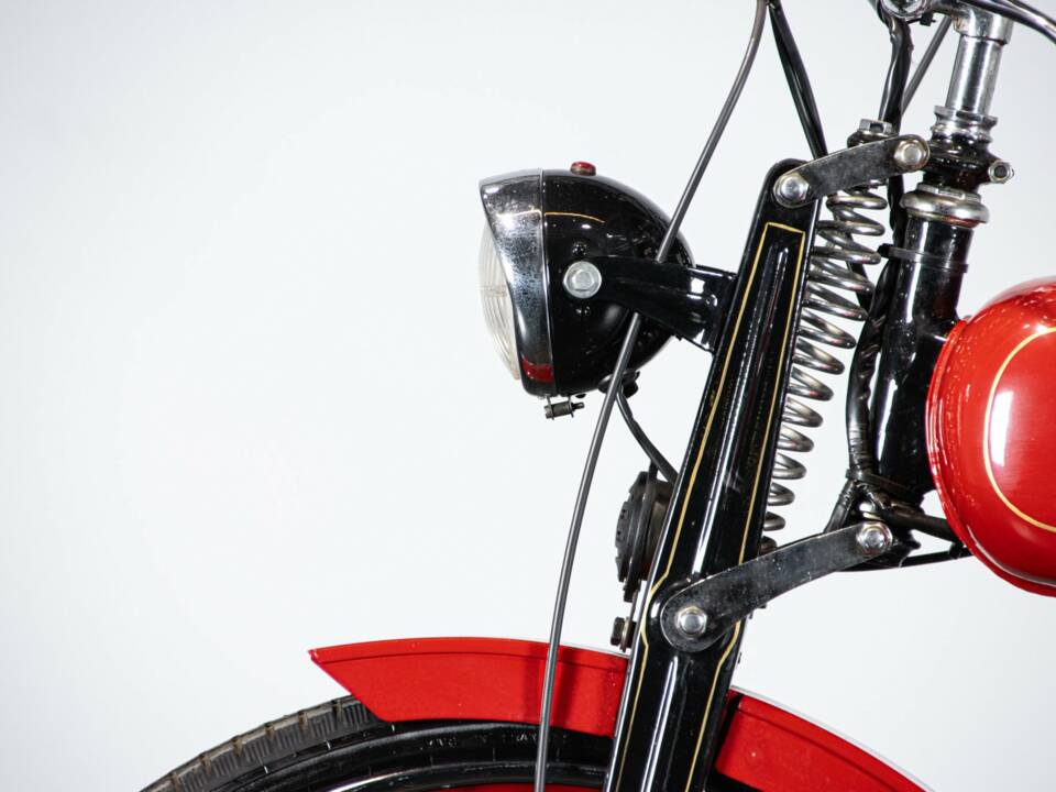 Immagine 22/50 di Ducati DUMMY (1954)