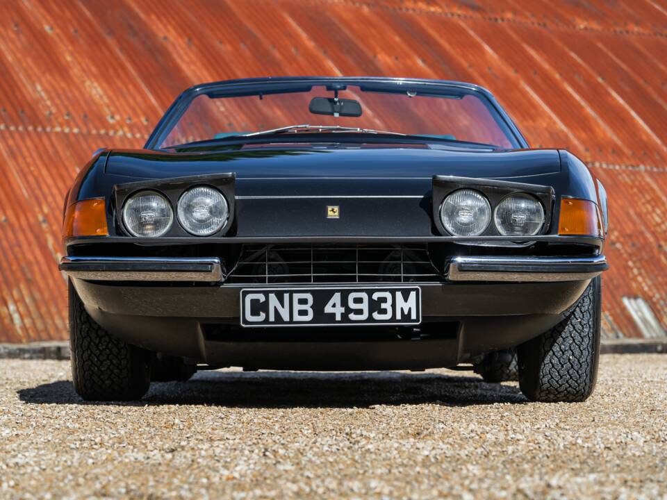 Imagen 5/32 de Ferrari 365 GTB&#x2F;4 Daytona (1973)