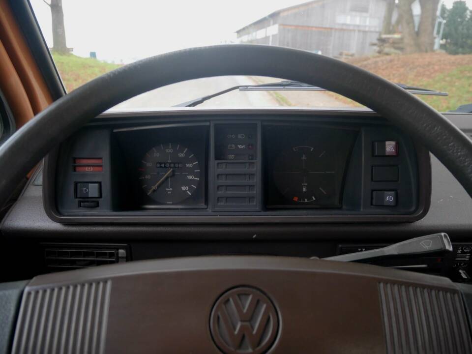 Image 28/43 of Volkswagen T3 Westfalia 1.6 (1981)