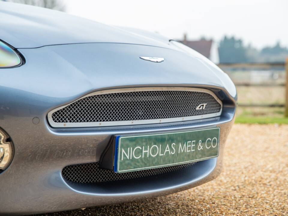 Image 31/74 of Aston Martin DB 7 GT (2004)