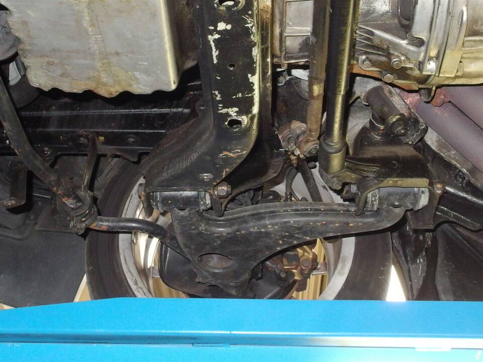 Immagine 89/98 di Mercedes-Benz 190 E 2.3-16 (1985)