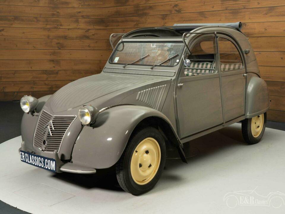Image 6/19 of Citroën 2 CV France 3 (1953)