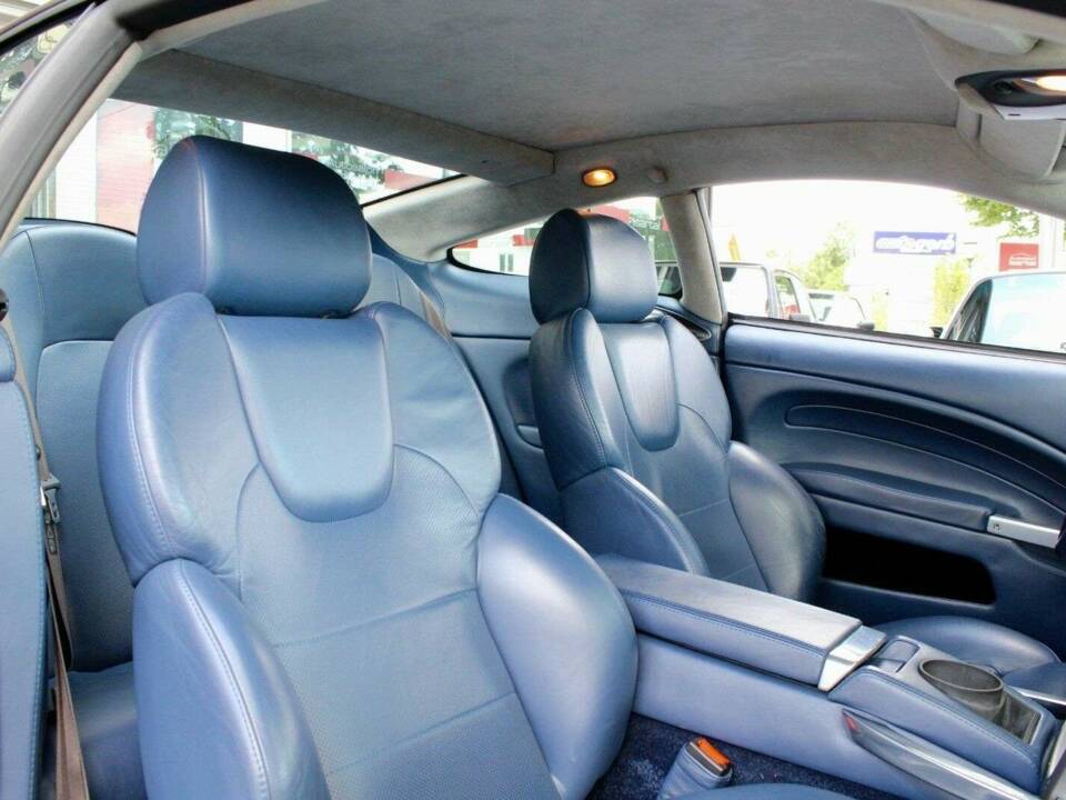 Immagine 14/15 di Aston Martin V12 Vanquish (2004)