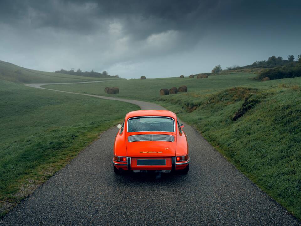 Image 35/63 of Porsche 911 R (1967)