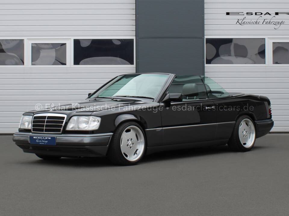 Image 12/33 of Mercedes-Benz E 200 (1994)