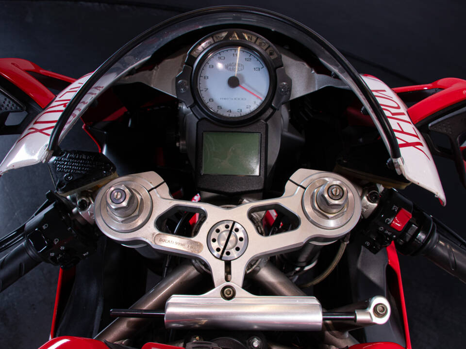 Image 28/50 of Ducati DUMMY (2003)