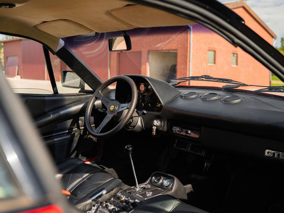 Afbeelding 30/43 van Ferrari 308 GTBi (1982)
