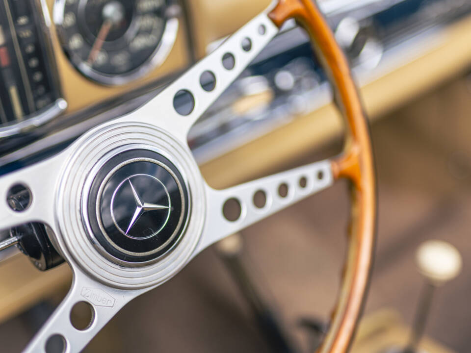Immagine 26/50 di Mercedes-Benz 300 SL Roadster (1958)