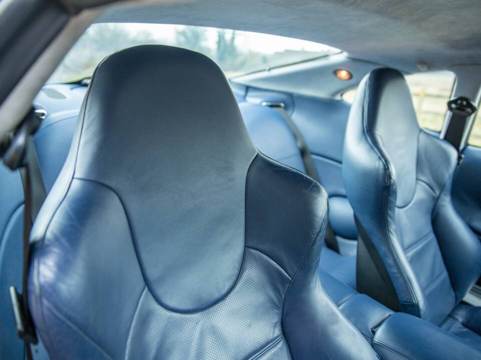 Image 54/74 of Aston Martin DB 7 GT (2004)